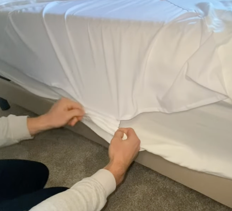 King Size White Fitted Flat Sheet Set